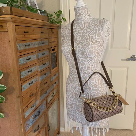 Steve Madden Cog Multi BMegga Logo Crossbody Bag - Picture 8 of 8